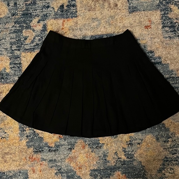 UO Hayley Linen Pleated Mini Skirt in black size XS - Picture 3 of 6